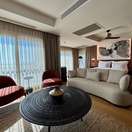 Mavilu Luxury Hotell *