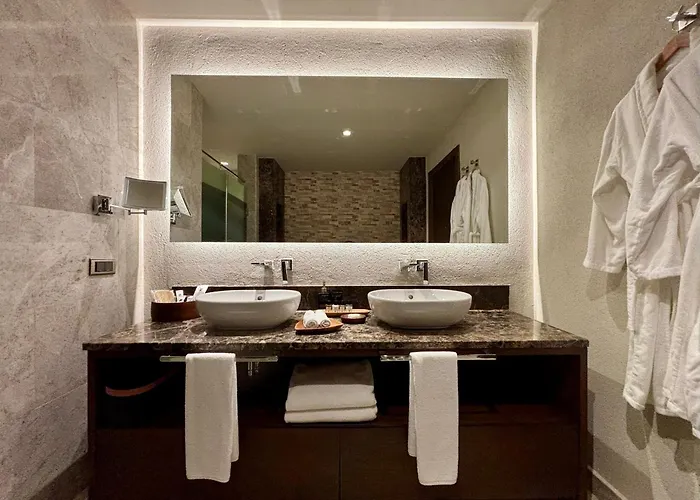 Mavilu Luxury מלון