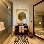 فندق Mavilu Luxury *