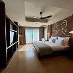 فندق Mavilu Luxury
