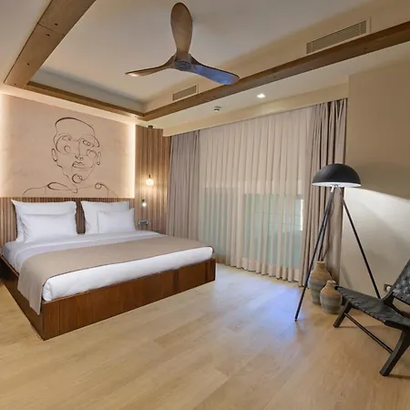 ホテル Mavilu Luxury