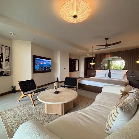 ホテル Mavilu Luxury