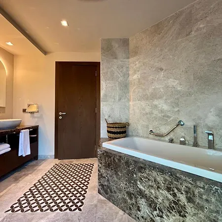 Mavilu Luxury ホテル *