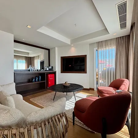 Mavilu Luxury فندق *