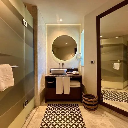 ホテル Mavilu Luxury *