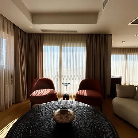 ホテル Mavilu Luxury *