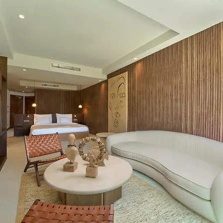 ホテル Mavilu Luxury *