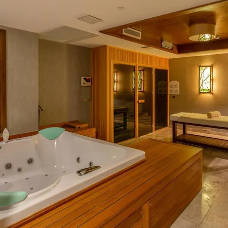 Hotel Mavilu Luxury *