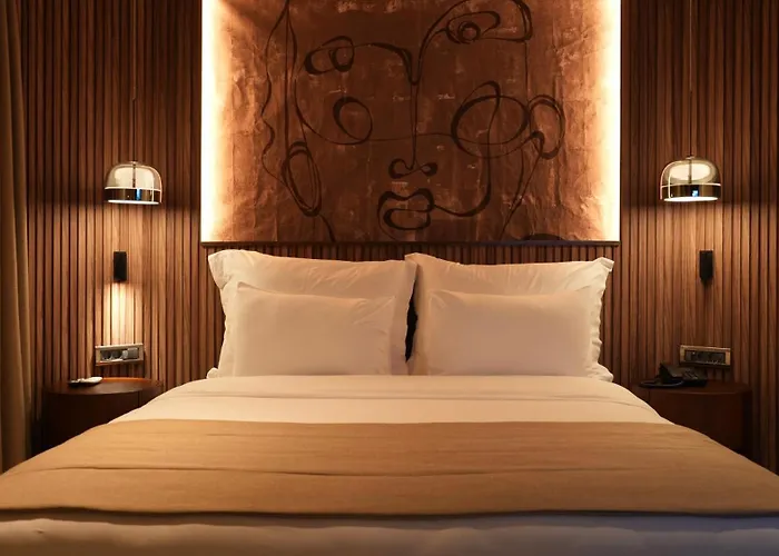 Mavilu Luxury Hotel *