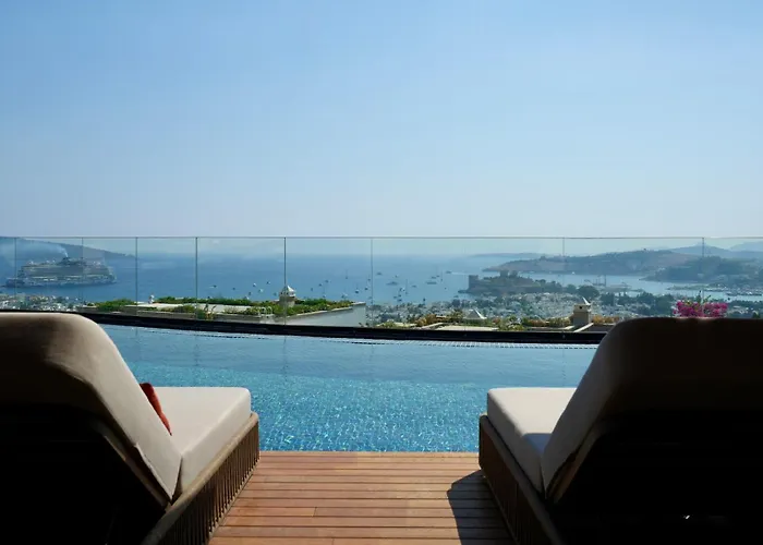 Mavilu Luxury Hotel *